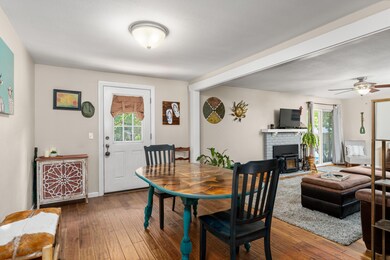 497 Lloyd Dr, Grants Pass, OR 97526 - photo 5