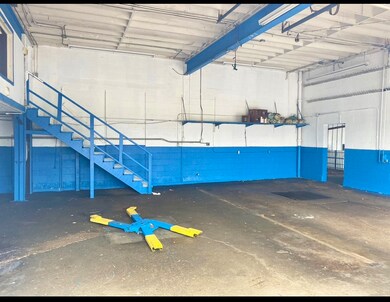 1101 Berry Rd, Houston, TX 77022 - photo 3