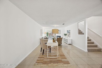 4028 Laurelwood Dr, Jacksonville, FL 32257 - photo 7