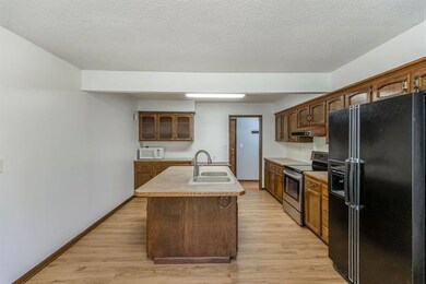 6020 Caenen St, Shawnee, KS 66216 - photo 7