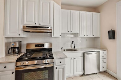 153 Lincoln St unit 1L, Jersey City, NJ 07307 - photo 4