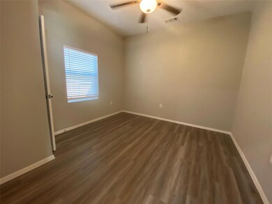 1113 S Walnut St unit B, Cleburne, TX 76033 - photo 5