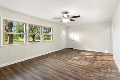 892 Old Mocksville Rd, Statesville, NC 28625 - photo 3