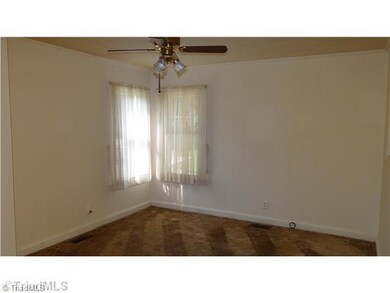 912 Dairy St, Asheboro, NC 27203 - photo 2