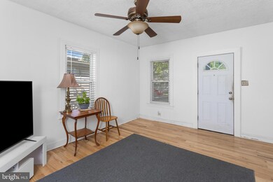 28 W 3rd St, Florence, NJ 08518 - photo 5
