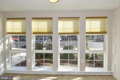 4111 S Four Mile Run Dr unit 102, Arlington, VA 22204 - photo 3