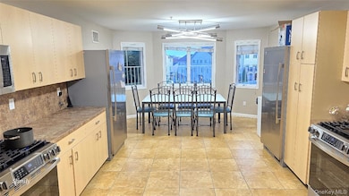 9 Gibbs Ct unit 201, Monsey, NY 10952 - photo 6