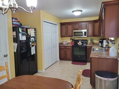 837 Bradley Ave, La Fayette, GA 30728 - photo 7