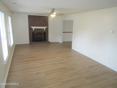 123 Archdale Dr, Jacksonville, NC 28546 - photo 2