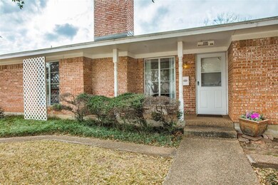 1101 Hillside Dr, Gainesville, TX 76240 - photo 3