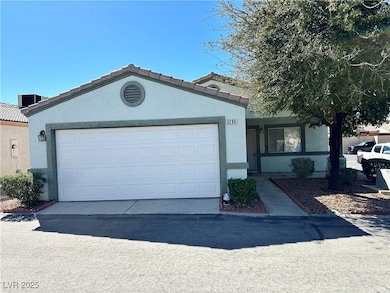 5290 Panguitch Dr, Las Vegas, NV 89122 - photo 2