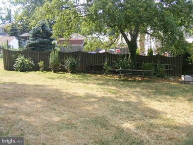 219 Hazel Ave, Halethorpe, MD 21227 - photo 5