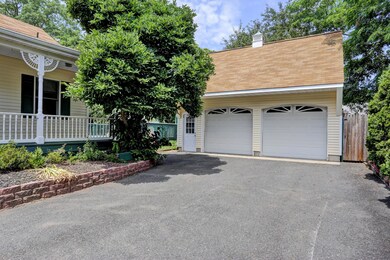 18 Wesley Ave, Atlantic Highlands, NJ 07716 - photo 2