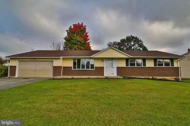 7502 Columbine Rd, Macungie, PA 18062 - photo 2
