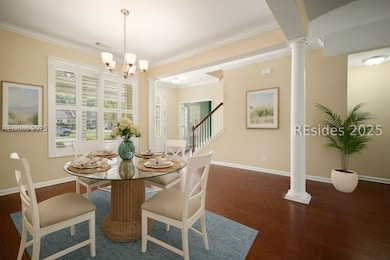 Virtually staged dining