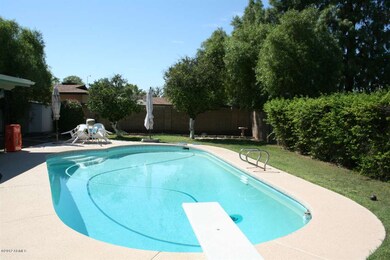 DIVING POOL
