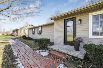 944 Fieldson Dr, Heath, OH 43056 - photo 2