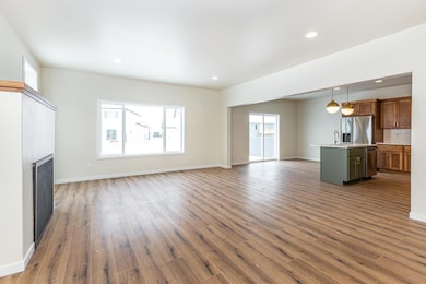 5476 Lori Ln W, Riverside, ND 58078 - photo 5