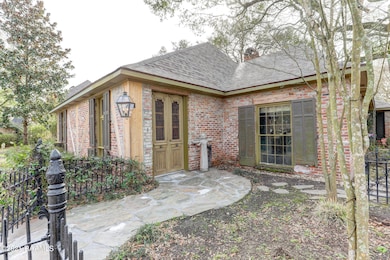 1201 W Bayou Pkwy-1