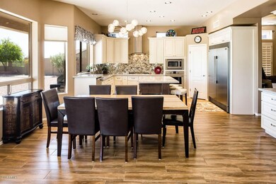 Eat-In Kitchen