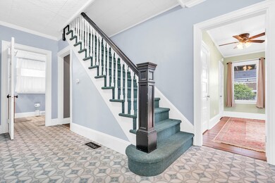 Entry Apartment 1