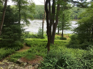 82 Covered Bridge Dr, Hawley, PA 18428 - photo 4