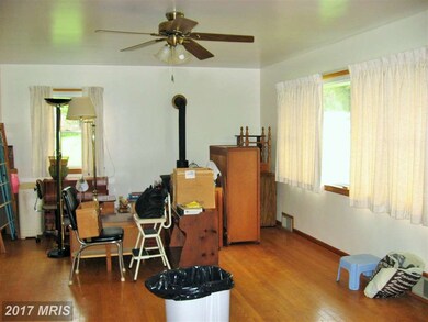 41 Saumsville Rd, Maurertown, VA 22644 - photo 4