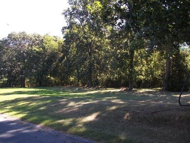 132 Lake View Ct, Johnston, RI 02919 - photo 4