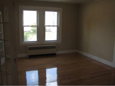 141 Silver St unit 1, Manchester, NH 03103 - photo 2
