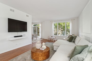 425 Wolcott Ln unit 10, Batavia, IL 60510 - photo 4