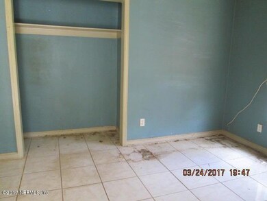8325 Parr Ct N, Jacksonville, FL 32216 - photo 4