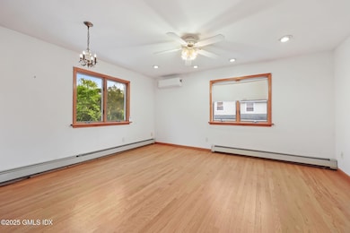 6-web-or-mls-40-moshier-st