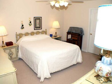 14x13 Master Bedroom with Lux. Master Bathroom and