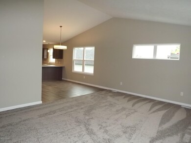 5152 Woodedge