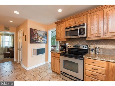 400 Sir Galahad Dr, Brookhaven, PA 19015 - photo 4