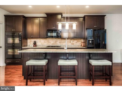 417 Ravenscliff Dr, Media, PA 19063 - photo 2