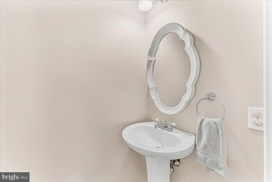 202 Meadow Ct unit 202, Glen Mills, PA 19342 - photo 7