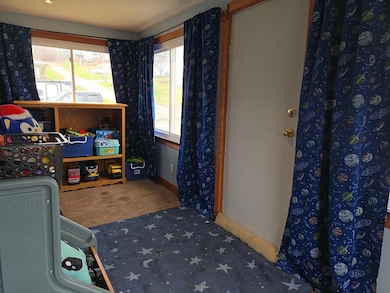 185 Adams St, Corning, OH 43730 - photo 7