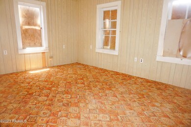 4446 duralde bed 2 0511