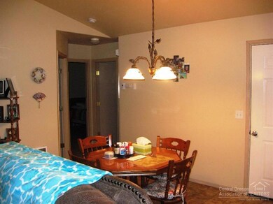 944 NE Hidden Valley Dr, Bend, OR 97701 - photo 7