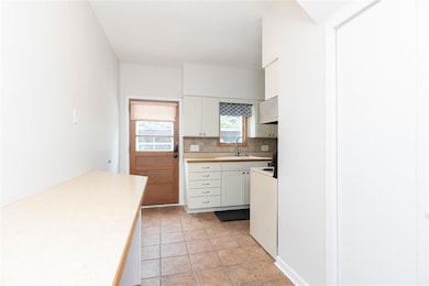 5322 Ingersoll Ave unit A1, Des Moines, IA 50312 - photo 7