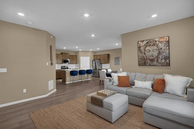 5-web-or-mls-272-mannaseh-dr-w