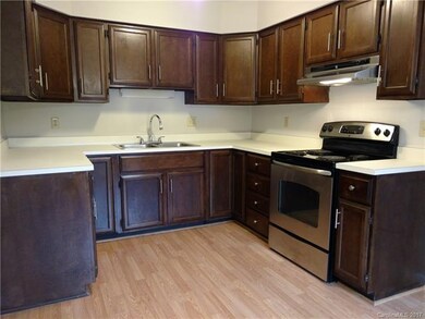 Stainless Steel Range & Range Hood, Kitchen open t