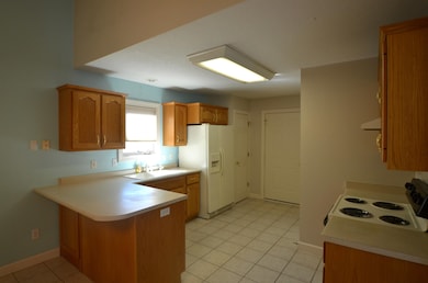 2921 Hedgerow Pass, Fort Wayne, IN 46804 - photo 5