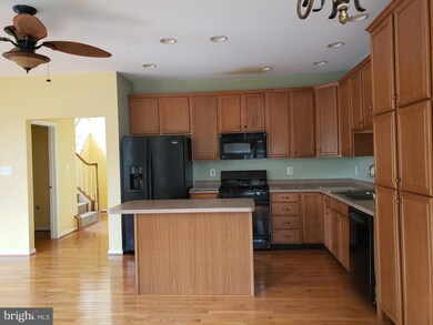 42901 Olander Square, Chantilly, VA 20152 - photo 2