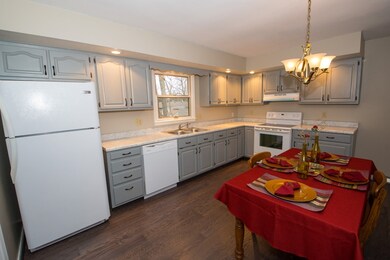 52153 Carriage Hills Dr, South Bend, IN 46635 - photo 2