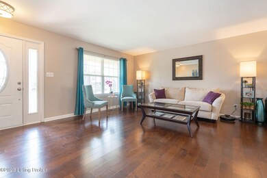 8921 Fox Chase Place, Louisville, KY 40228 - photo 7