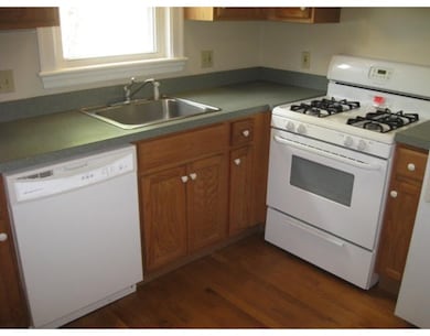 19 Alpheus Rd unit 2, Roslindale, MA 02131 - photo 2