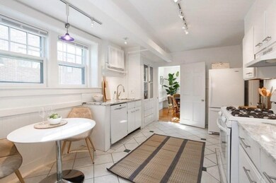 7 Centre St unit B, Cambridge, MA 02139 - photo 2