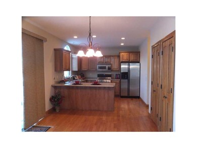 Eat-in Kitchen.